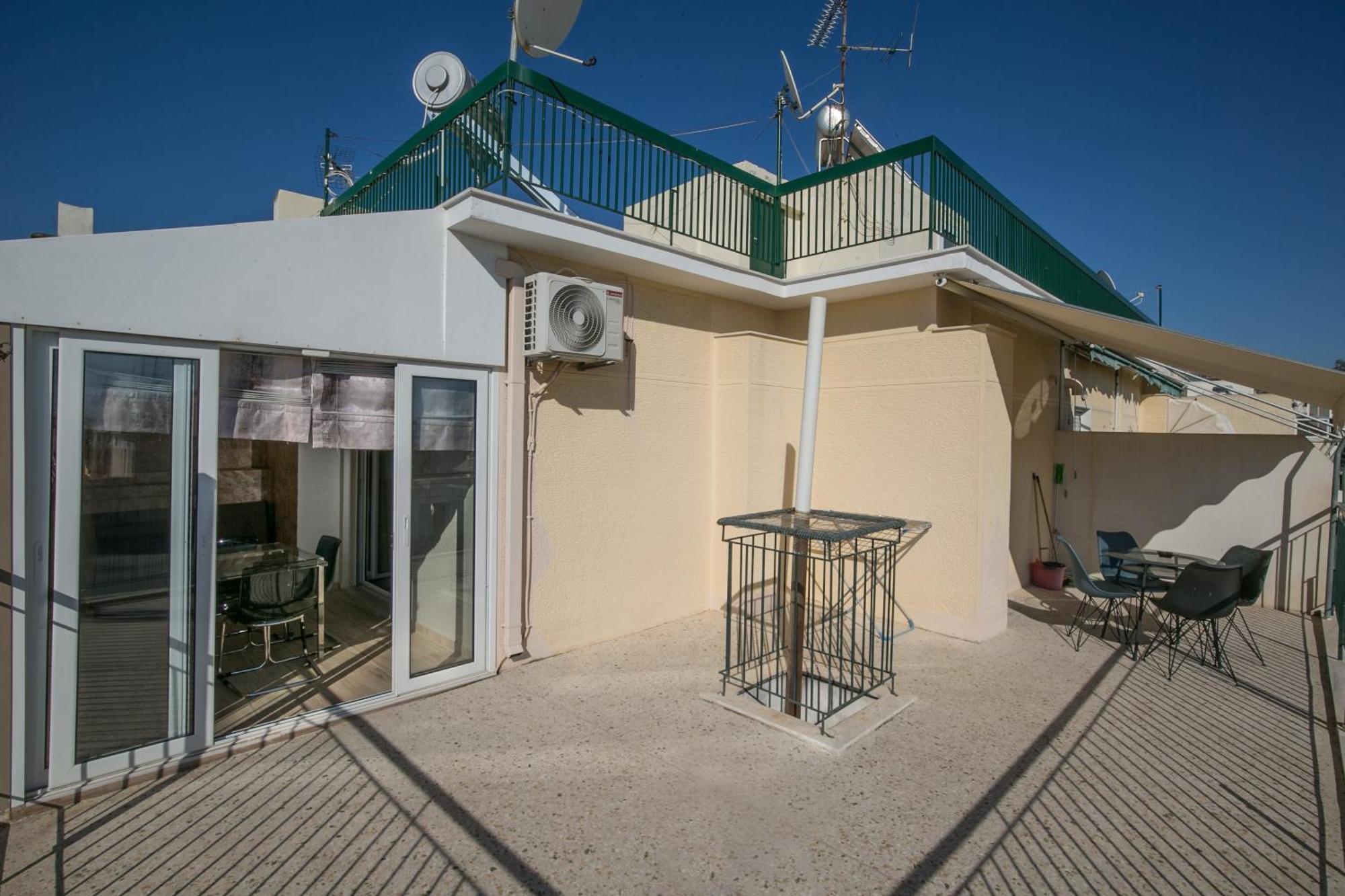 Cosy Apartment With Terrace Near Metro Station Aten Exteriör bild